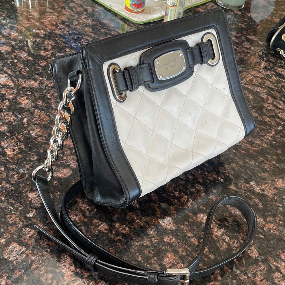 Michael Kors Hamilton Black and White Quilted Women's Crossbody Bag - Picture 2 of 16